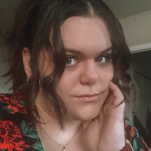 Meet your Posher, Kelli - Picture 1 of 1